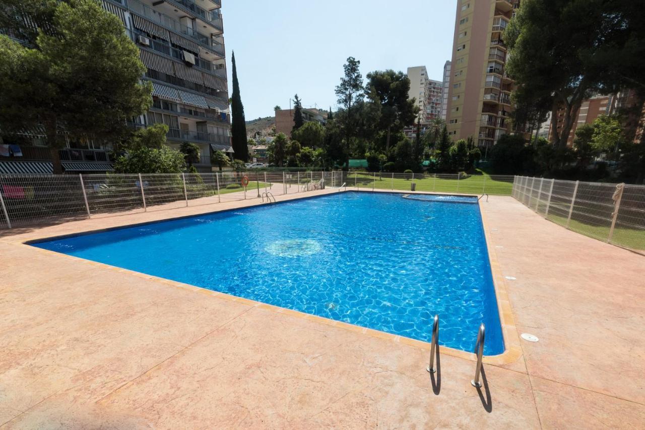 شقة Moonkey - Apto Paris Con Piscina Y Parking بينايدورم المظهر الخارجي الصورة